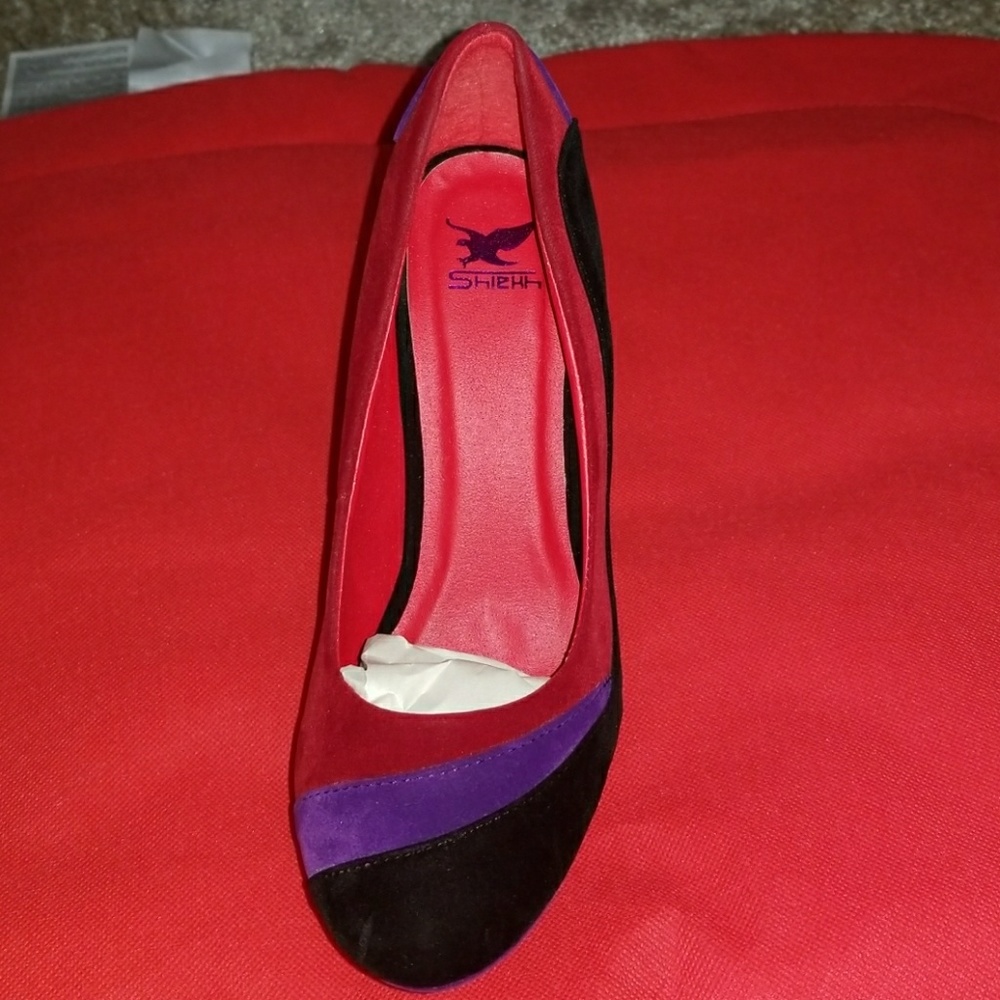 Heels - Picture 3 of 4